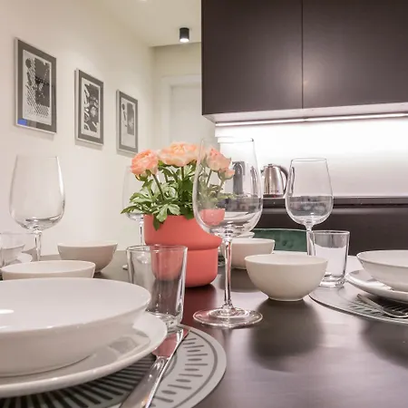 Corso Twelve * Milan